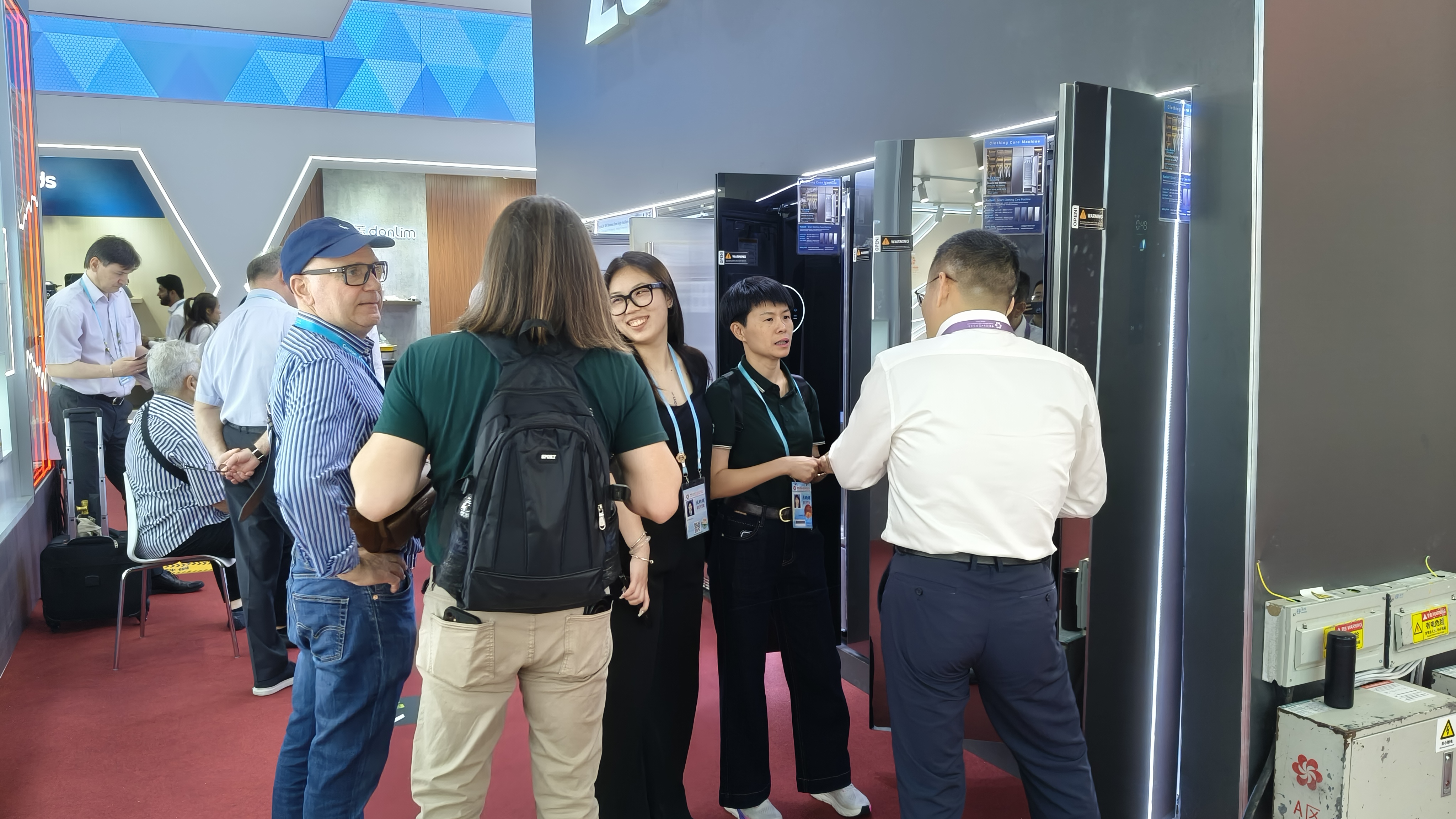 �ǻ�ȫ�򣬡��ǻ����ǳ����ԿƼ����ܸ߶�����ϴ������̬